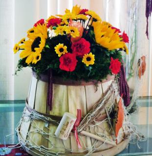 G and Jenn Wedding Mallet and Crab Centerpiece